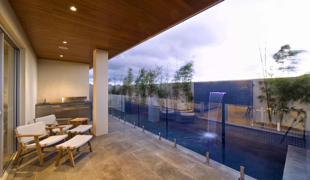 Dante - Urban Oasis Pools